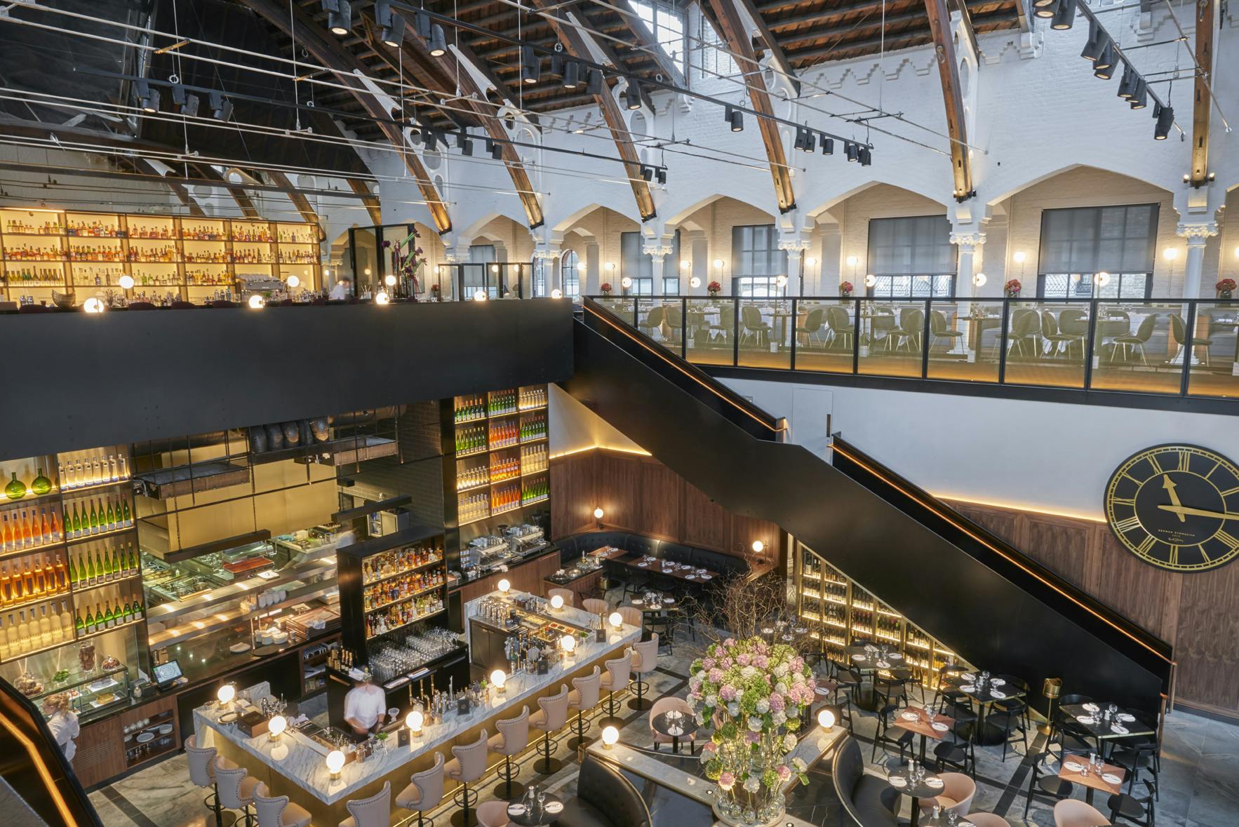 Stylish German Gymnasium venue with high ceilings, ideal for events and gatherings.