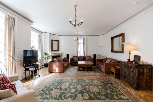 Boutique Boardroom & Brainstorm Suite