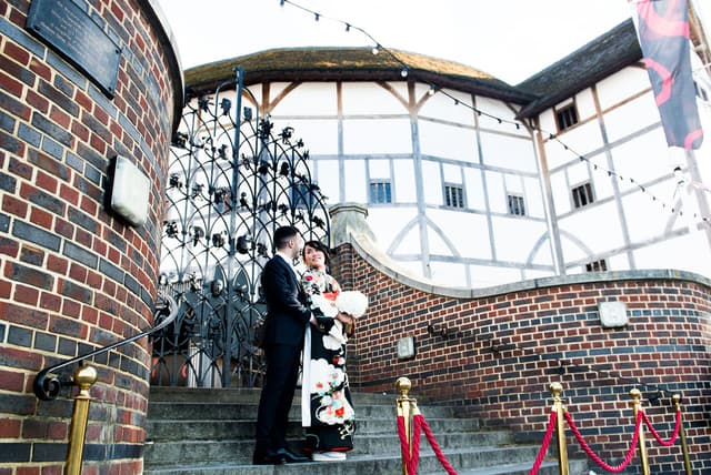 Swan at The Globe