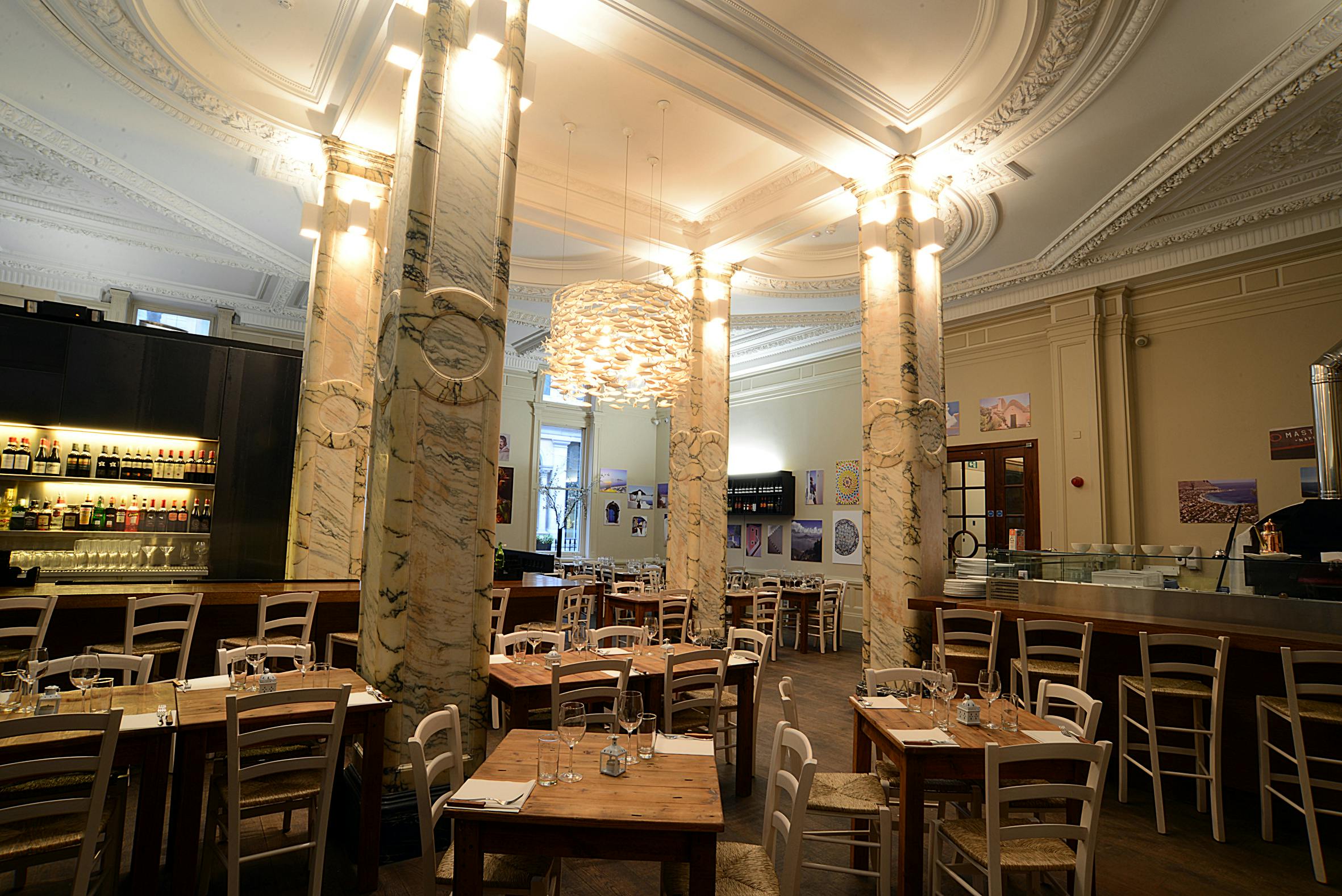 The Grand at Trafalgar Square - Chandelier Room image 1