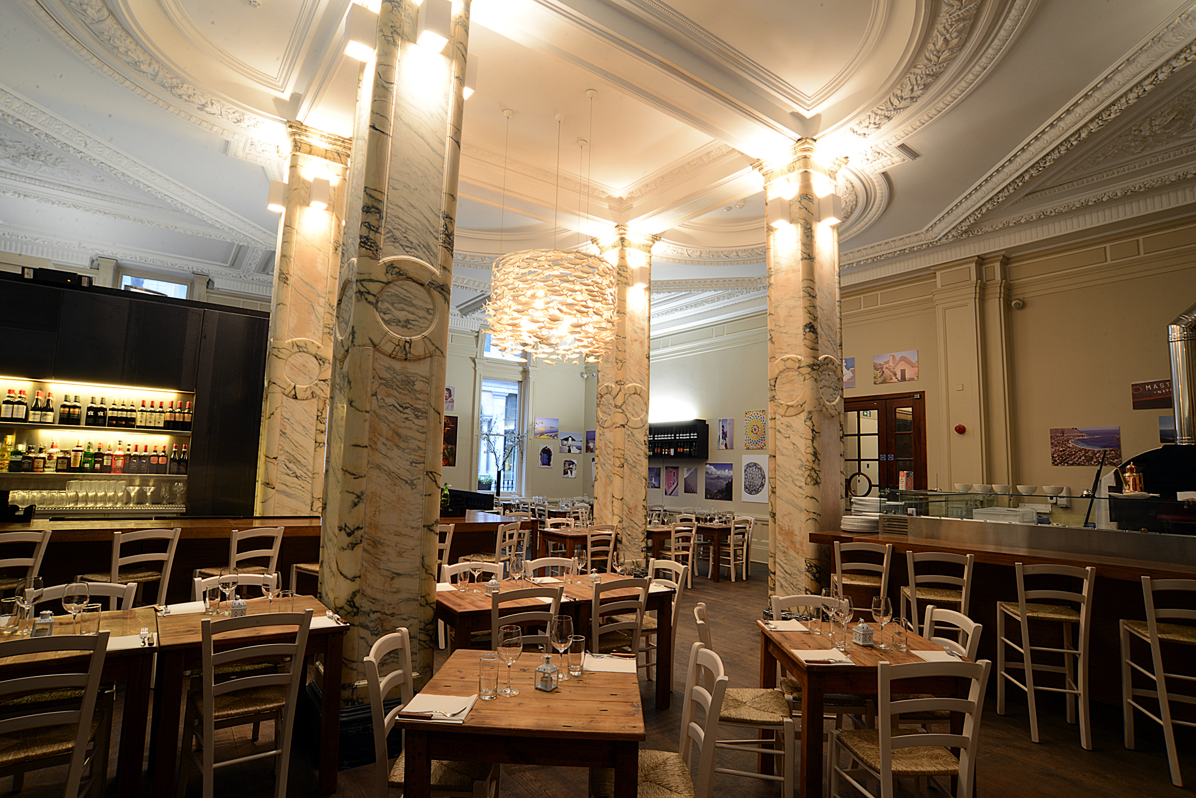 The Grand at Trafalgar Square - Chandelier Room image 1