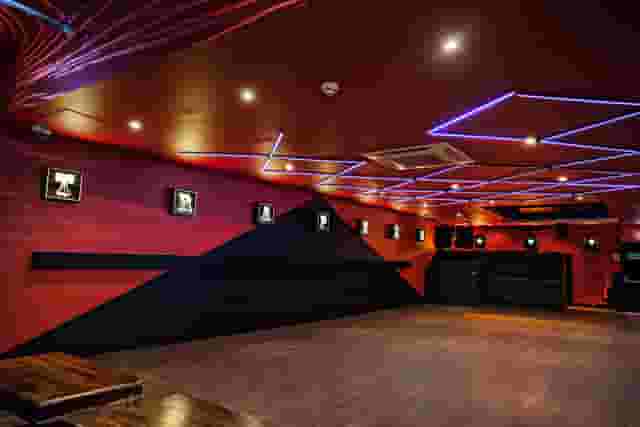 Trapeze Bar