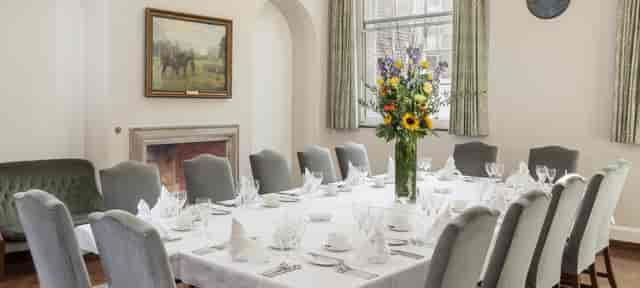 London House Small Common Room with elegant table setting for corporate meetings and private dinners.