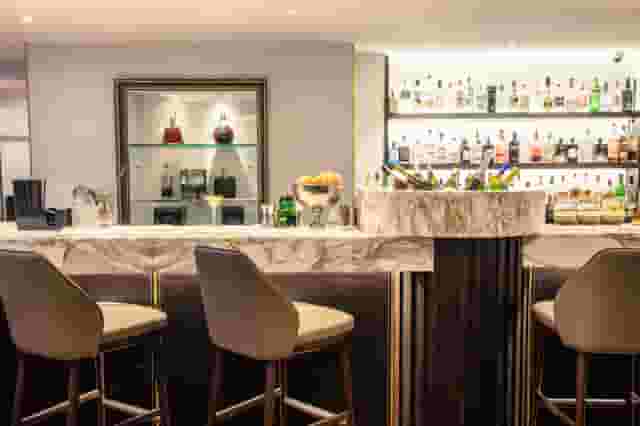The Roseate, Reading