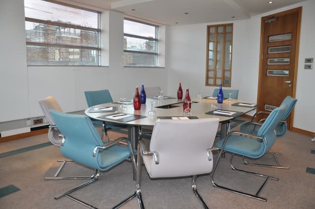 5th Floor Titanium Boardroom 2