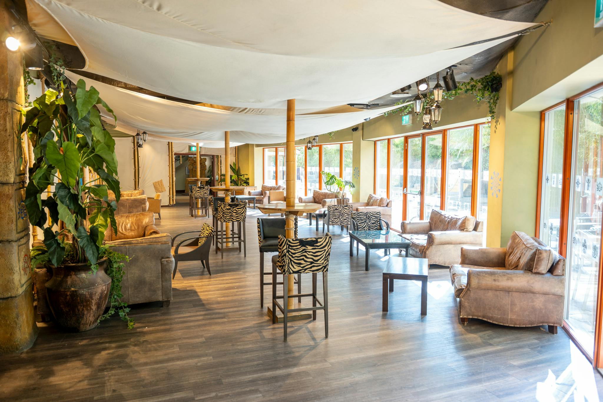 Serengeti Suite at Chessington Resort: spacious event space with natural light for meetings.