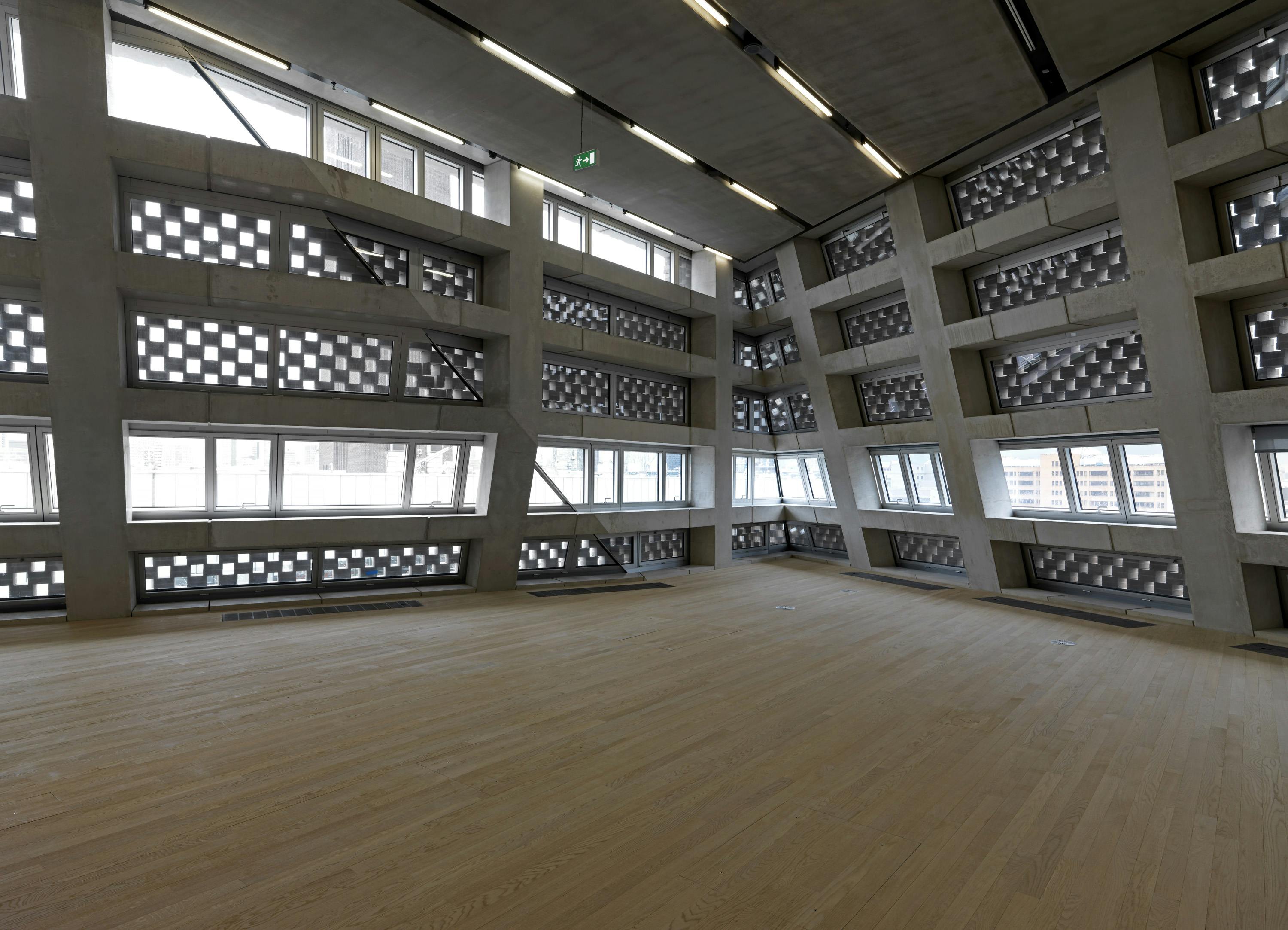 Blavatnik Building event space with large windows, ideal for workshops and presentations.