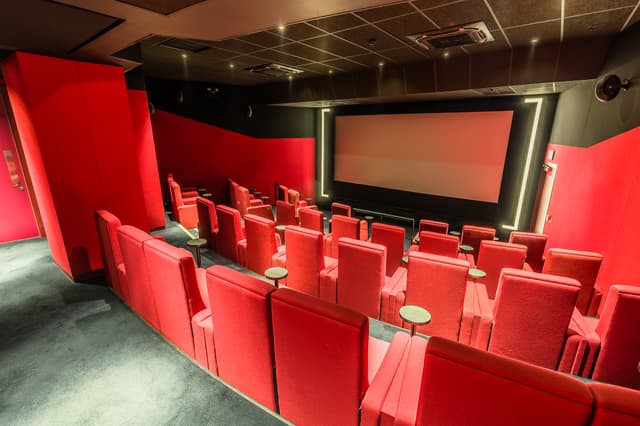 Curzon Victoria