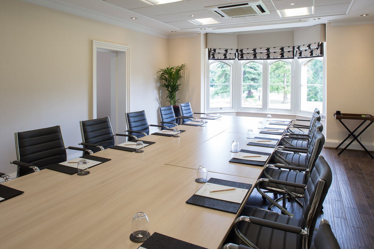 Eton Suite meeting room with natural light, ideal for professional gatherings and planning.