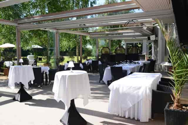Elegant outdoor dining area at Oatlands Park Hotel, perfect for receptions and gatherings.