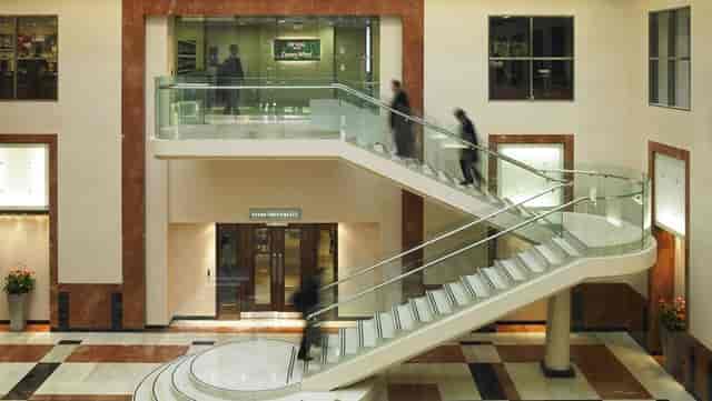 Canary Suite atrium at De Vere Canary Wharf for corporate event registration and conferences.
