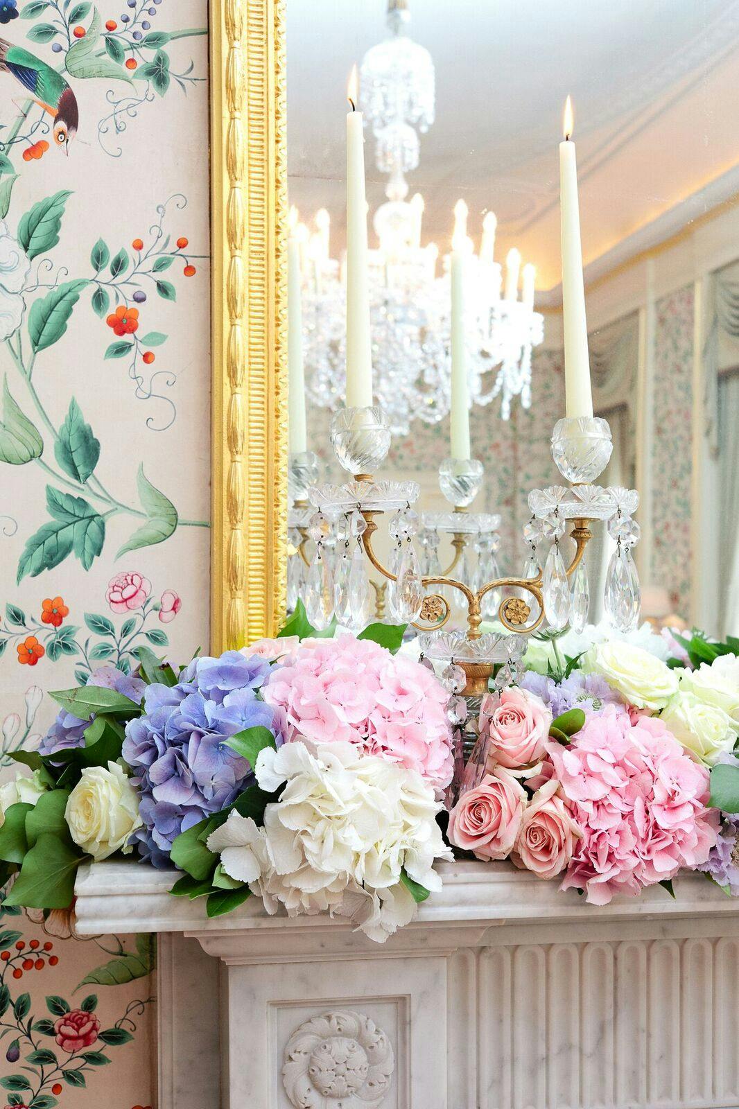 Floral display of hydrangeas and roses in Drawing Room, Merchant Taylors' Hall for events.