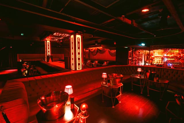 cirque le soir