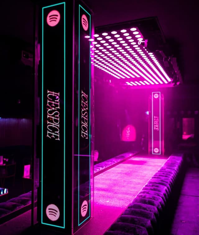 cirque le soir