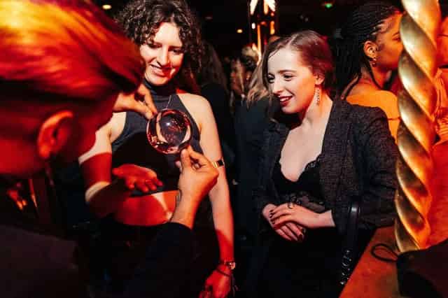 cirque le soir