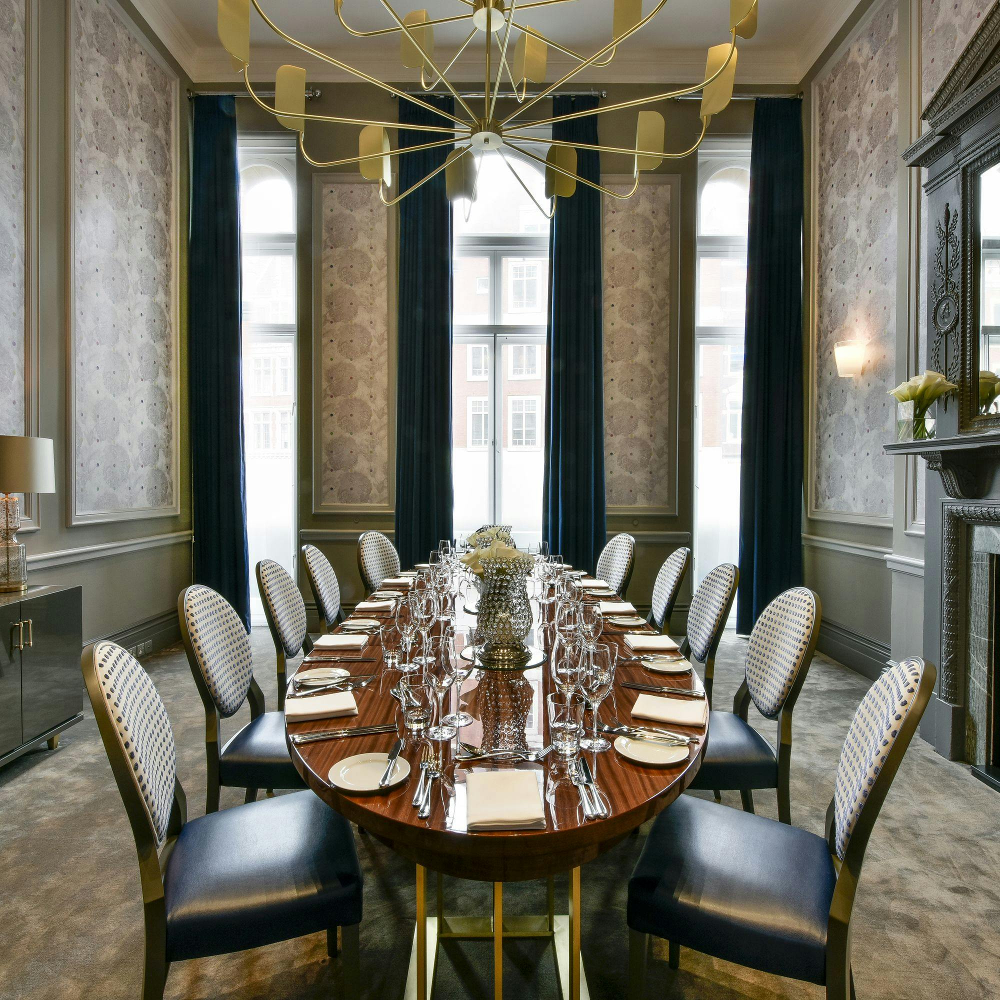Sophisticated meeting room at Andaz London with polished table, ideal for elegant gatherings.