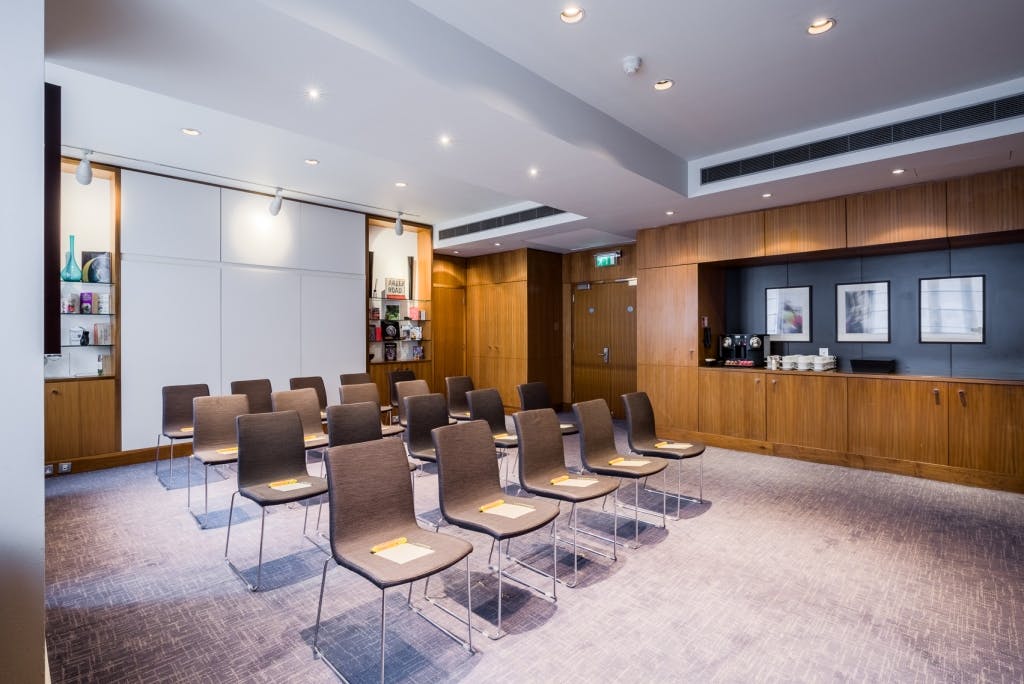 Moorgate Suite meeting room at Andaz London, bright space for workshops and gatherings.