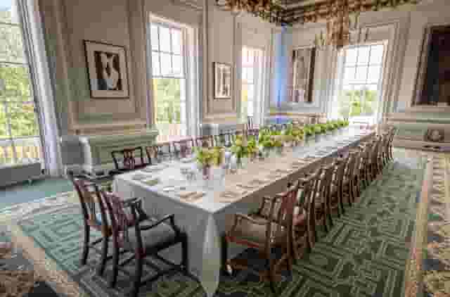 {10-11} Carlton House Terrace