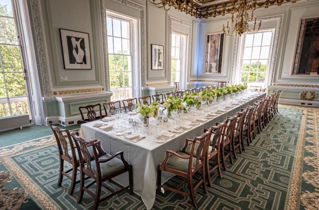 {10-11} Carlton House Terrace