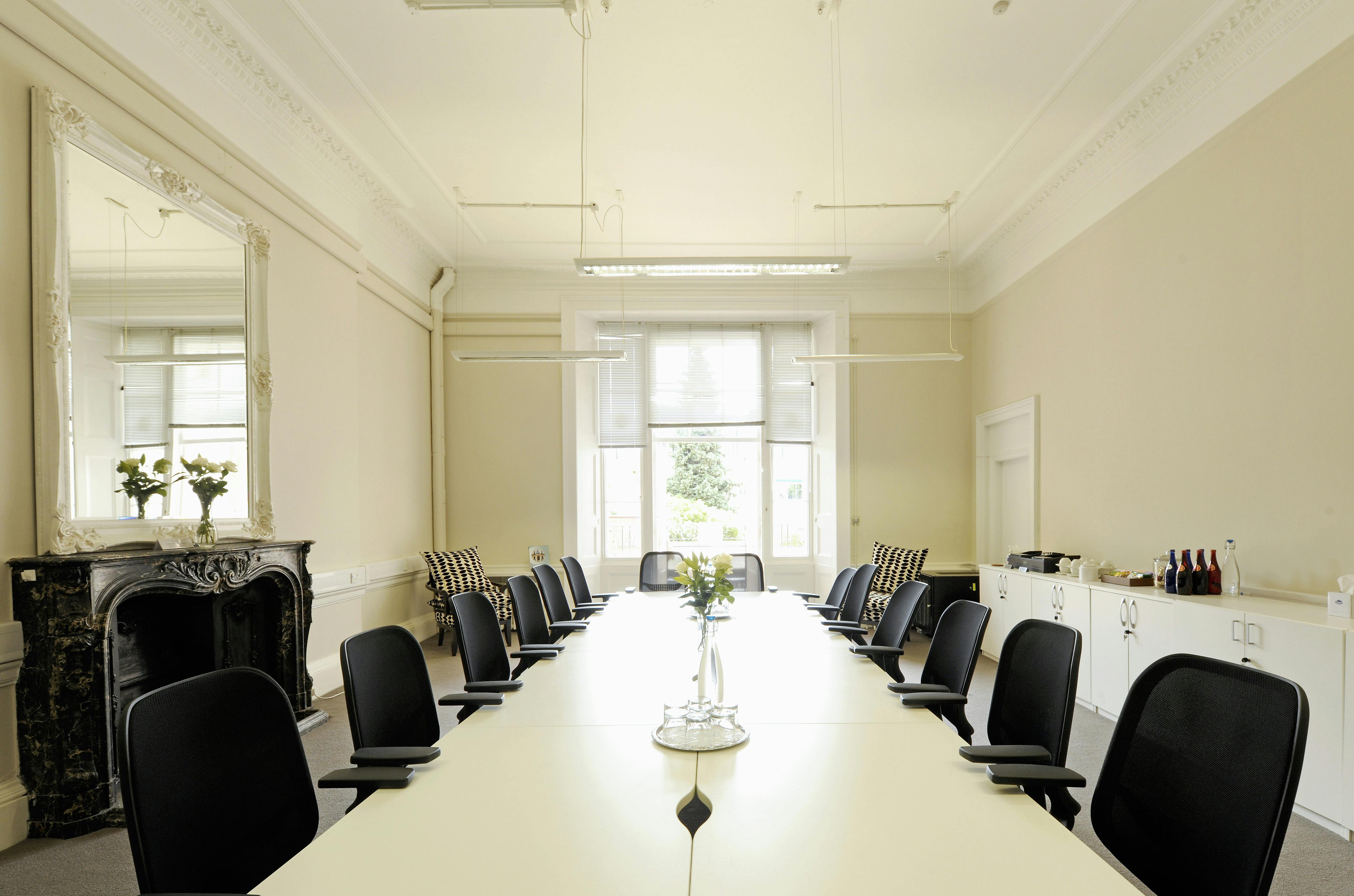 Leverhulme Room in SCI Belgravia, spacious meeting room for workshops and strategic discussions.