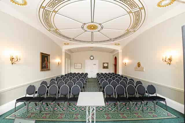 Council Room in SCI Belgravia, elegant meeting space for presentations and discussions.