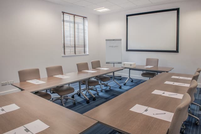 Medium Meeting Rooms