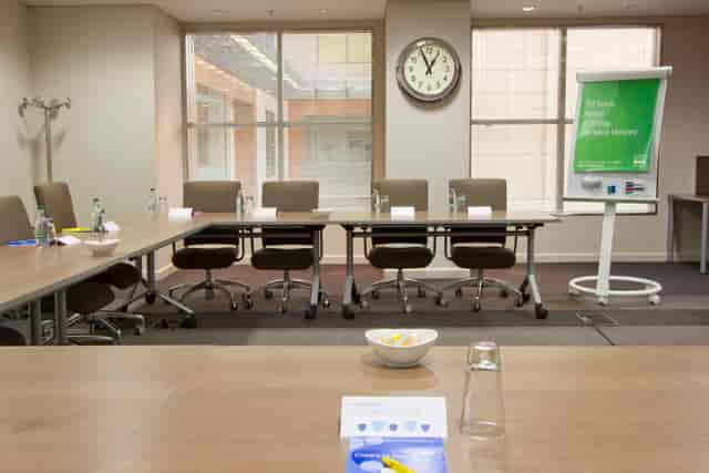 U-shape boardroom at De Vere Canary Wharf for professional business meetings and corporate events.