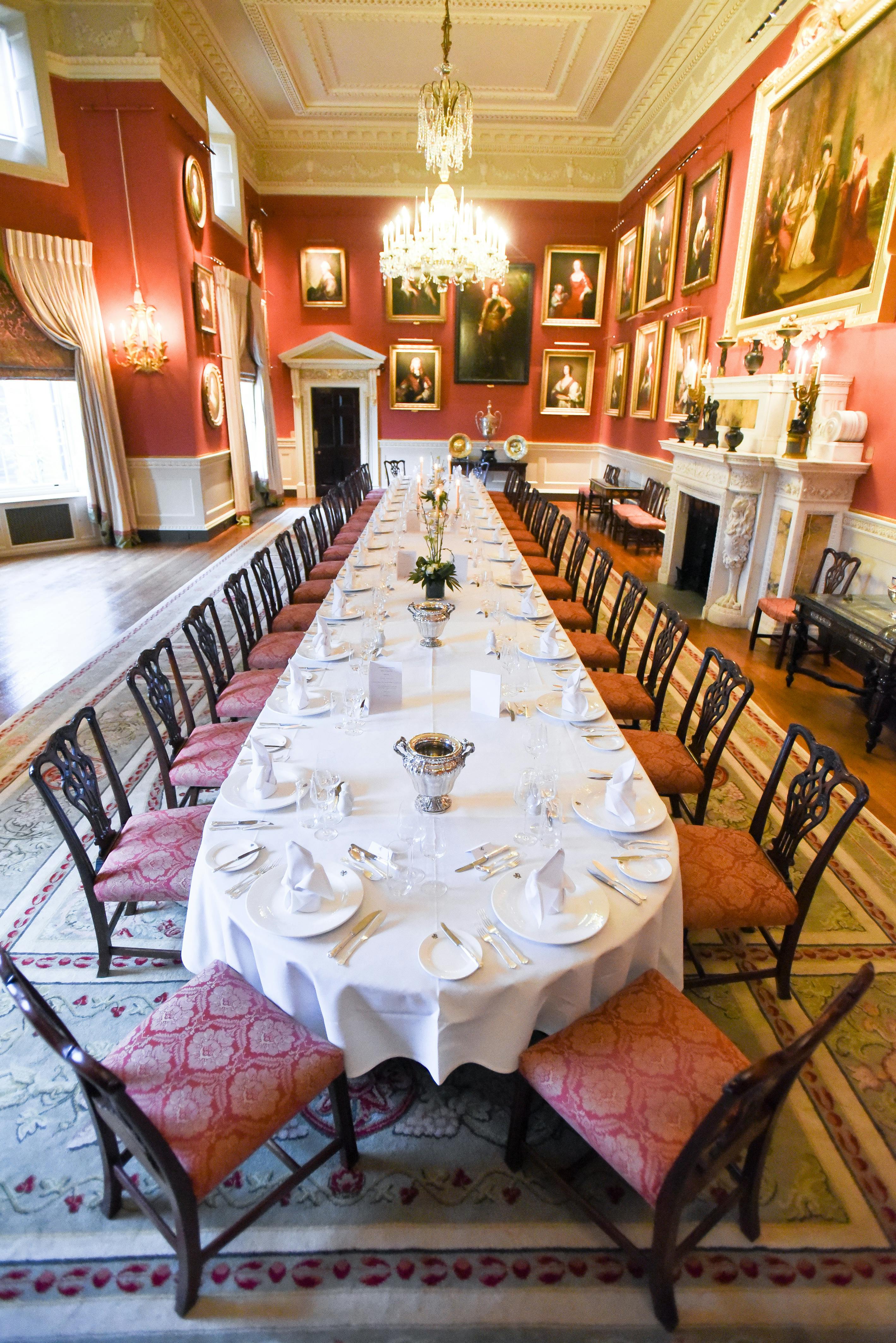 Elegant banquet table in Weston Park's private dining room for corporate events.