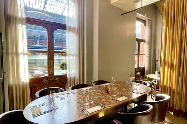 Glass Room 