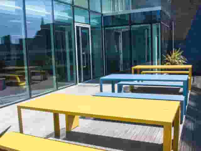 Lounge & Balcony