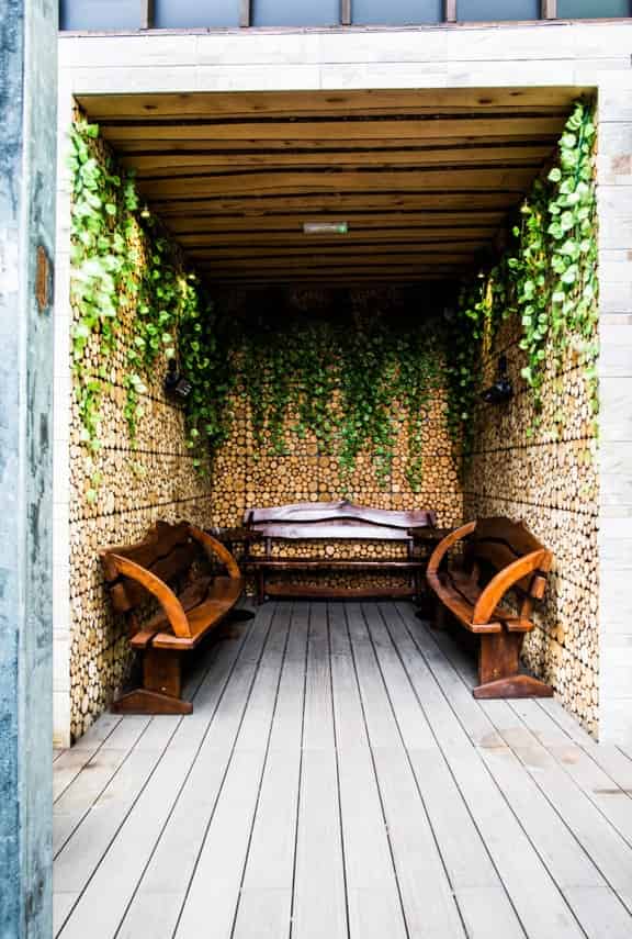 Room 1 + Courtyard 