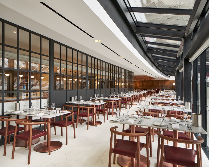 Modern restaurant in London Stadium, ideal for meetings and private events.