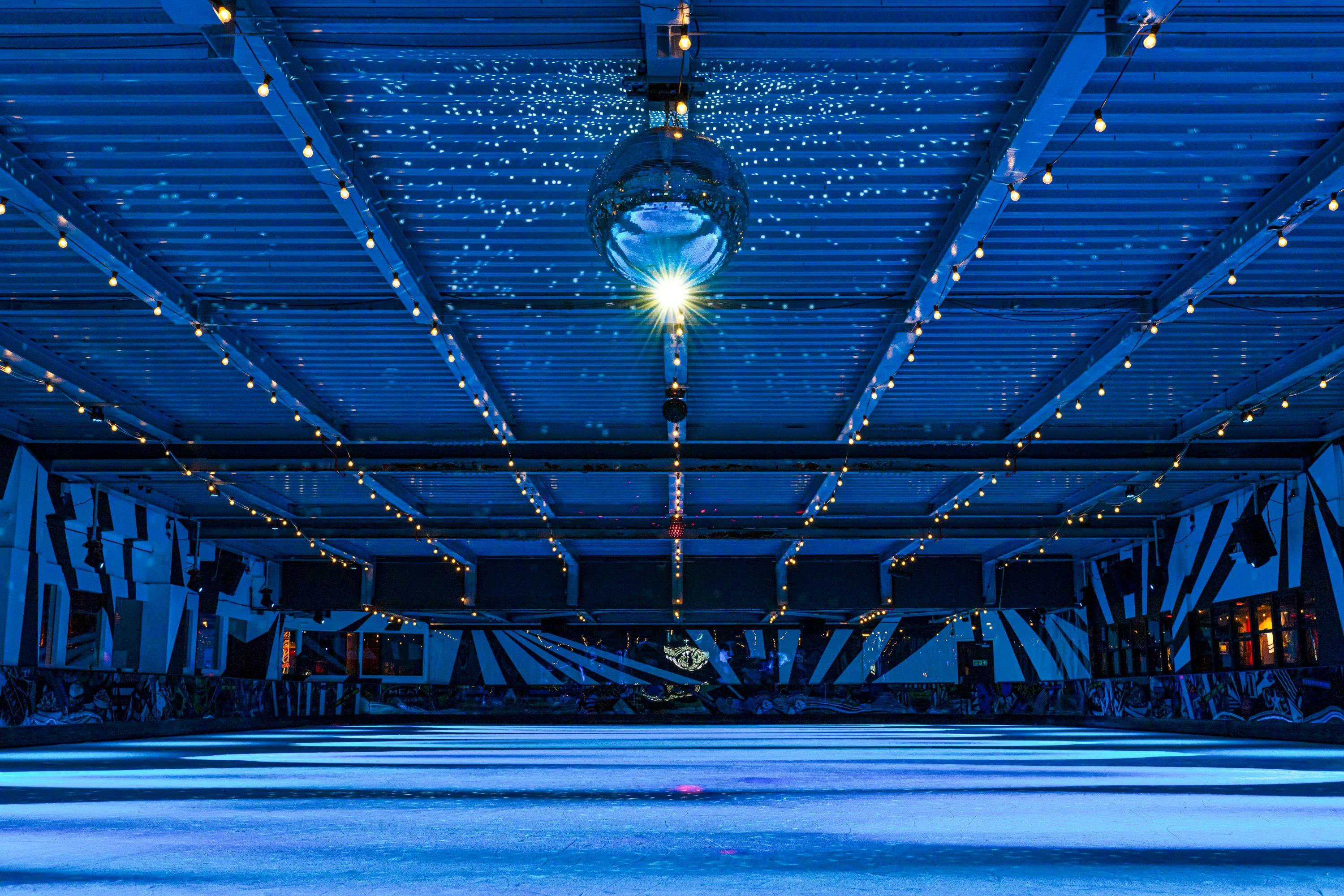 QUEENS Skate Dine Bowl - Ice Rink image 1