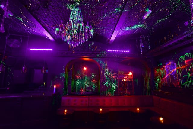 TOY ROOM