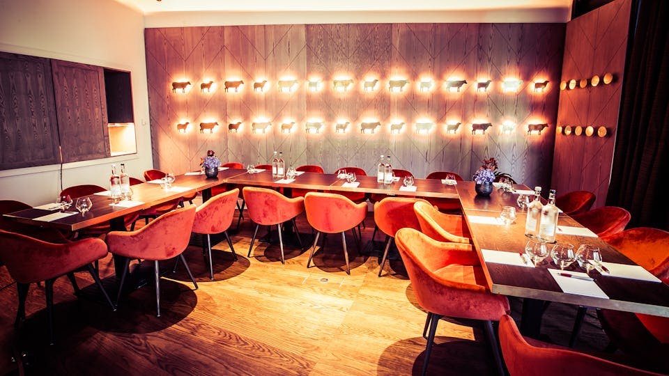 Private dining area in Rotunda Bar, ideal for corporate meetings and intimate gatherings.