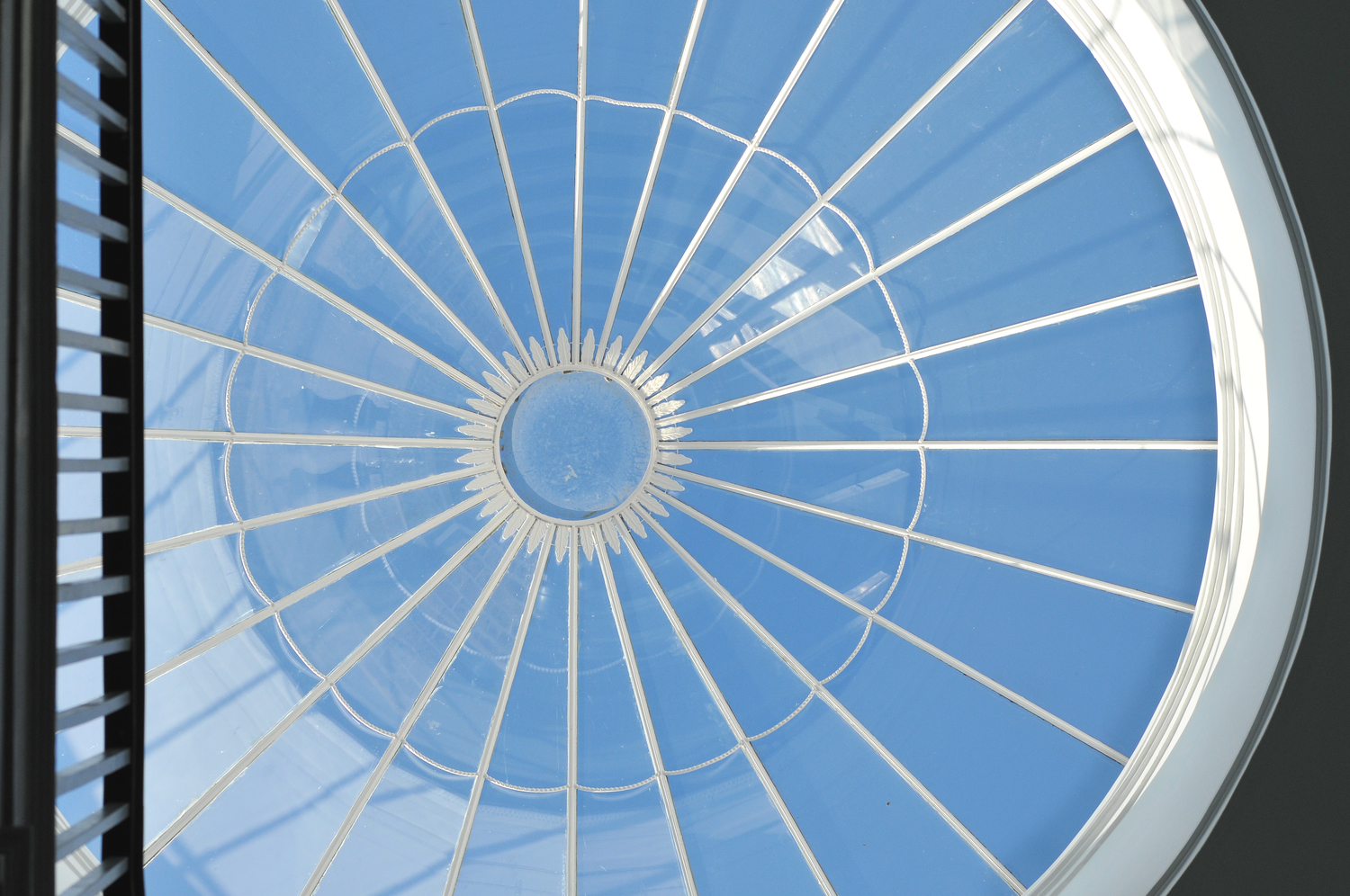 Dining Room in Clissold House with radial skylight, ideal for workshops and networking events. - Banner