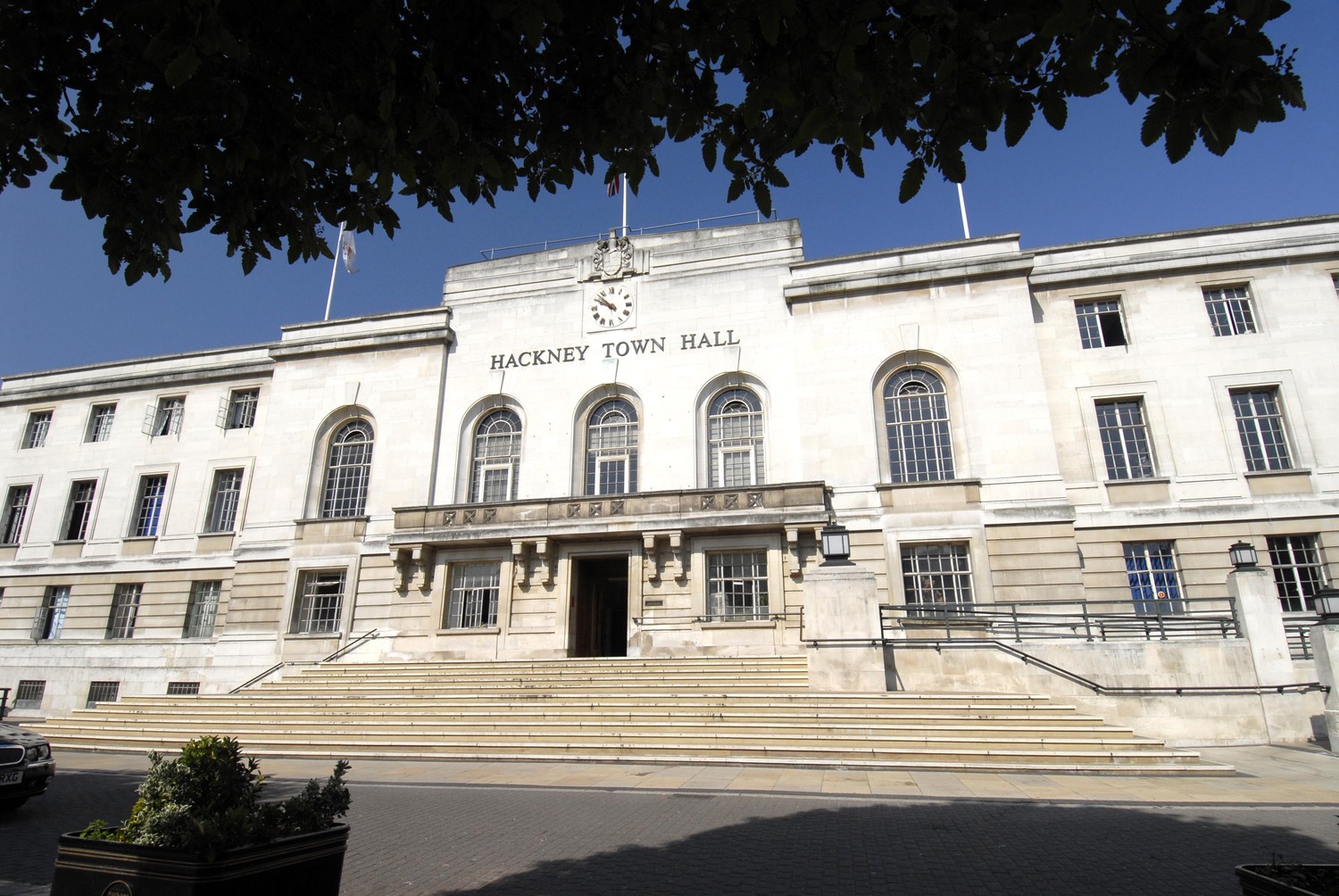 Hackney Town Hall - image 3