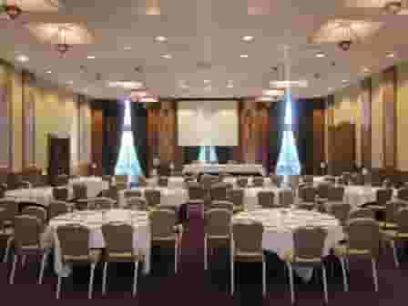 Canary Riverside Plaza Hotel