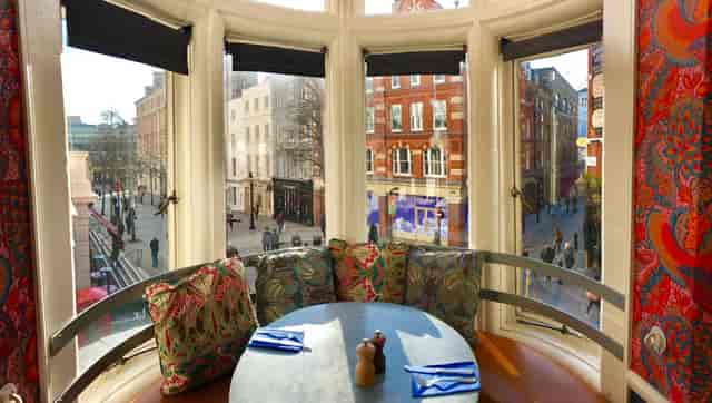 Cozy restaurant corner in Nags Head, ideal for daytime events and networking.