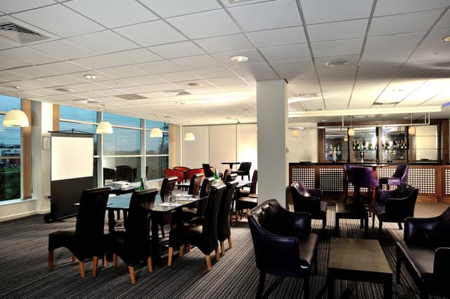 Premier Lounge