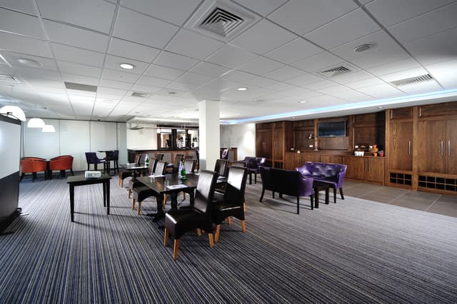Premier Lounge