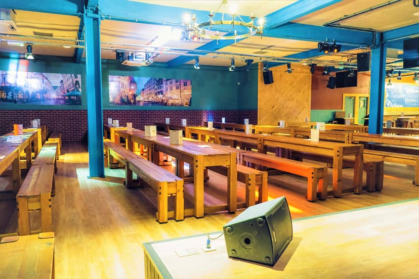 Shooters Sports Bar