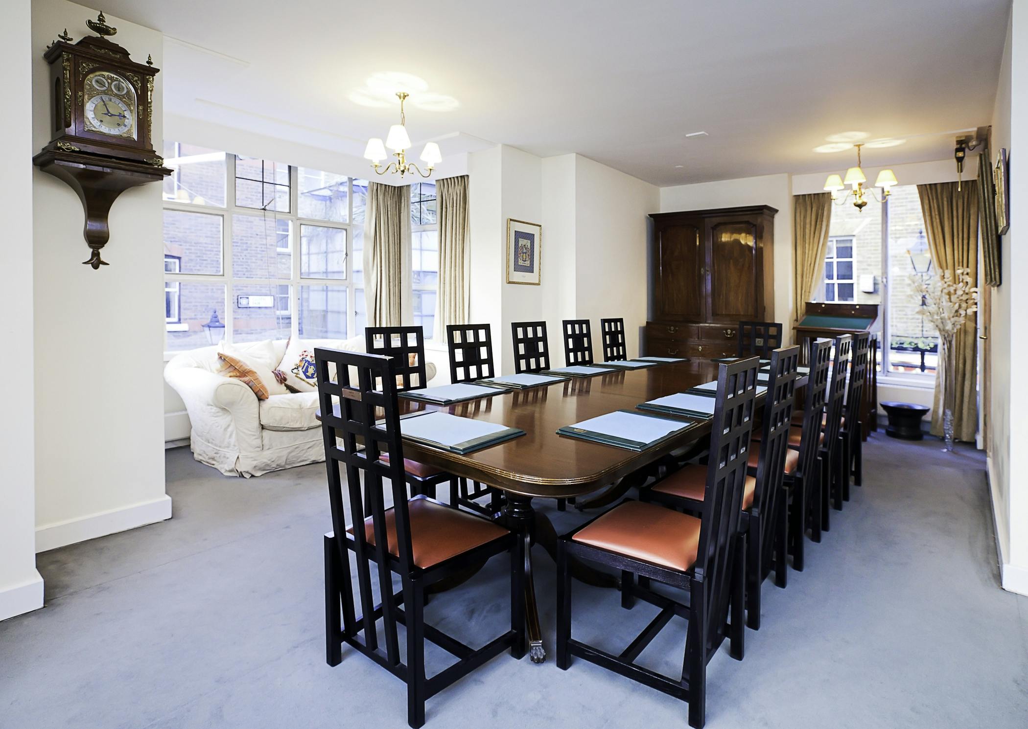 Masters & Clerks meeting room with long table, ideal for professional gatherings.