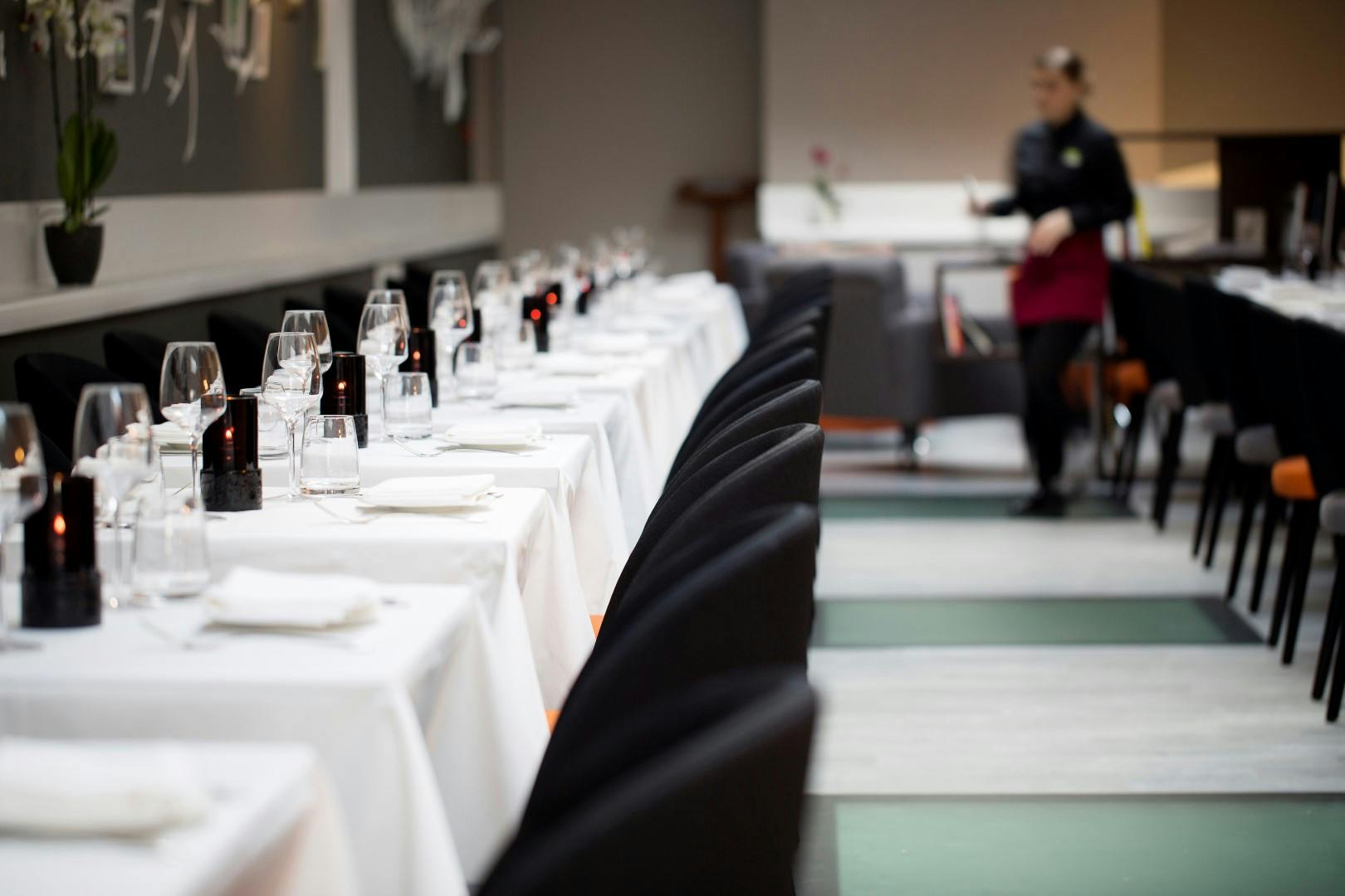 Elegant dining setup at The Wesley Euston Hotel for corporate events and celebrations.