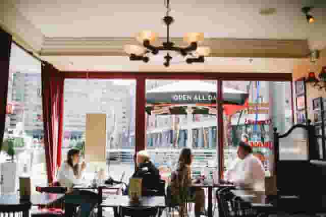 Café Rouge St Katharine Docks