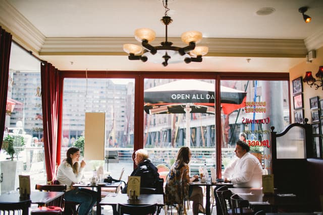 Café Rouge St Katharine Docks
