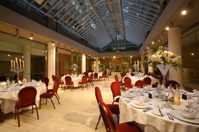 Max Rayne Atrium 