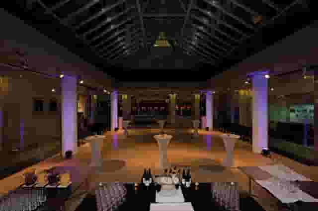 Max Rayne Atrium 