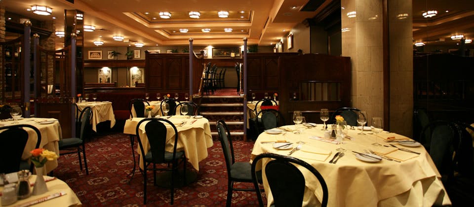 Elegant dining space in Bolton's restaurant, perfect for corporate dinners and events.