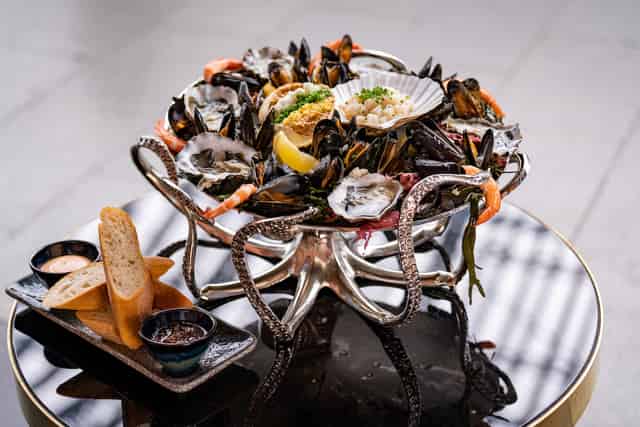 St Pancras Brasserie and Champagne Bar by Searcys